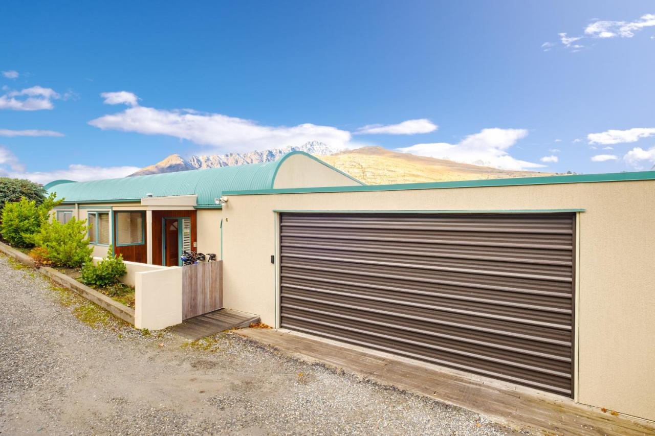 Huge Lakefront Delight - Queenstown Holiday Home 外观 照片